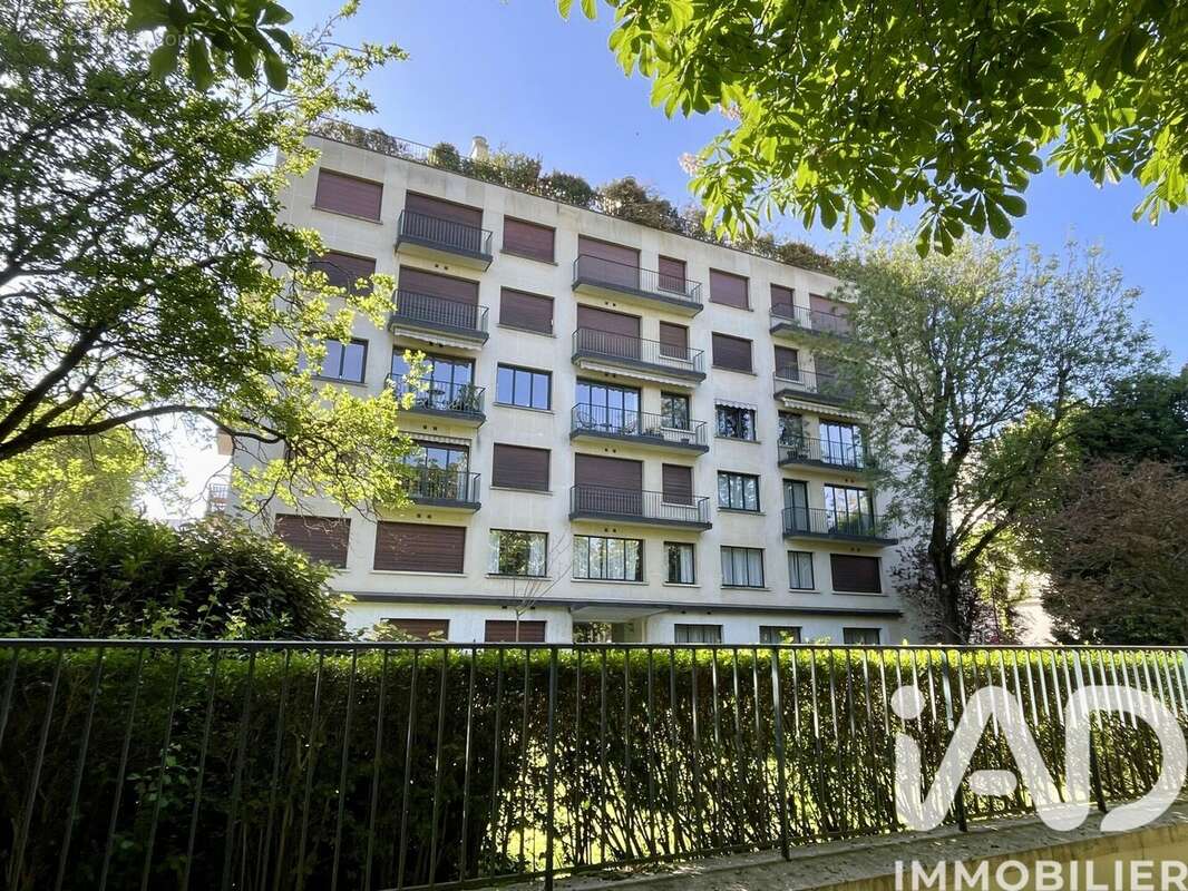 Photo 2 - Appartement à NEUILLY-SUR-SEINE