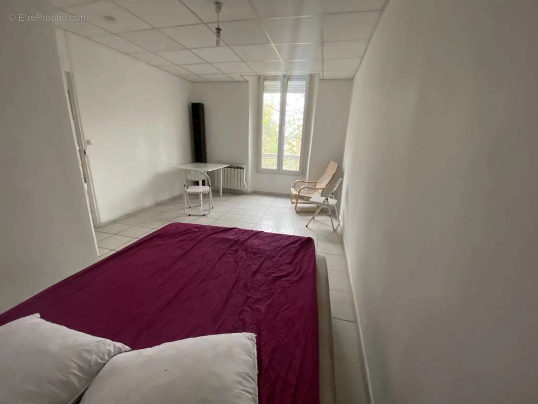 Appartement à MARSEILLE-3E