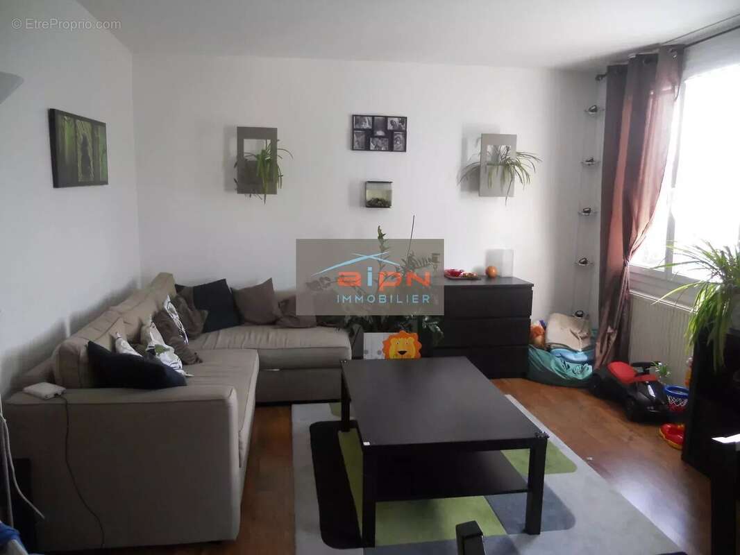 Appartement à SAINT-ETIENNE-DU-ROUVRAY