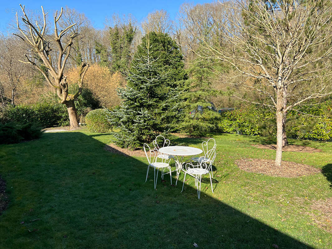 Maison à CRESPIERES