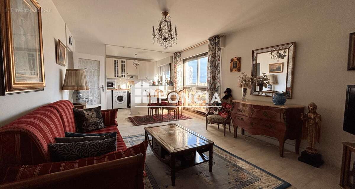 Appartement à PARIS-19E