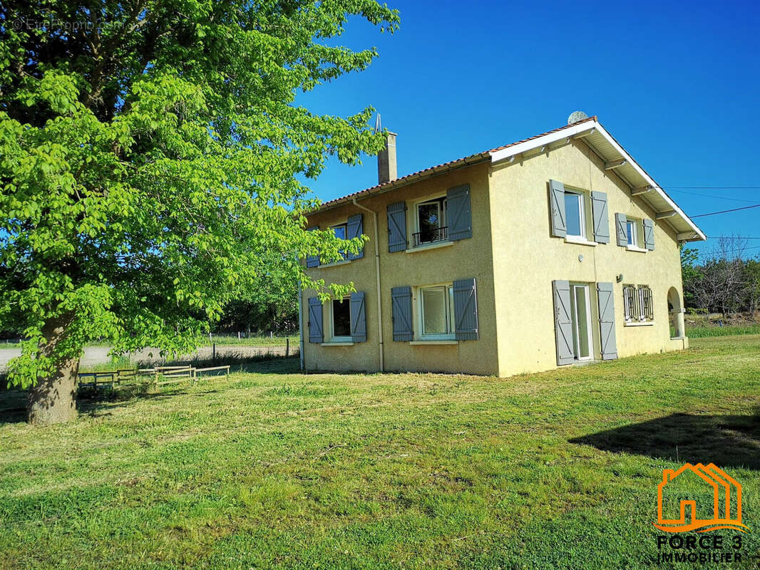 Maison à SAINT-JULIEN-EN-BORN