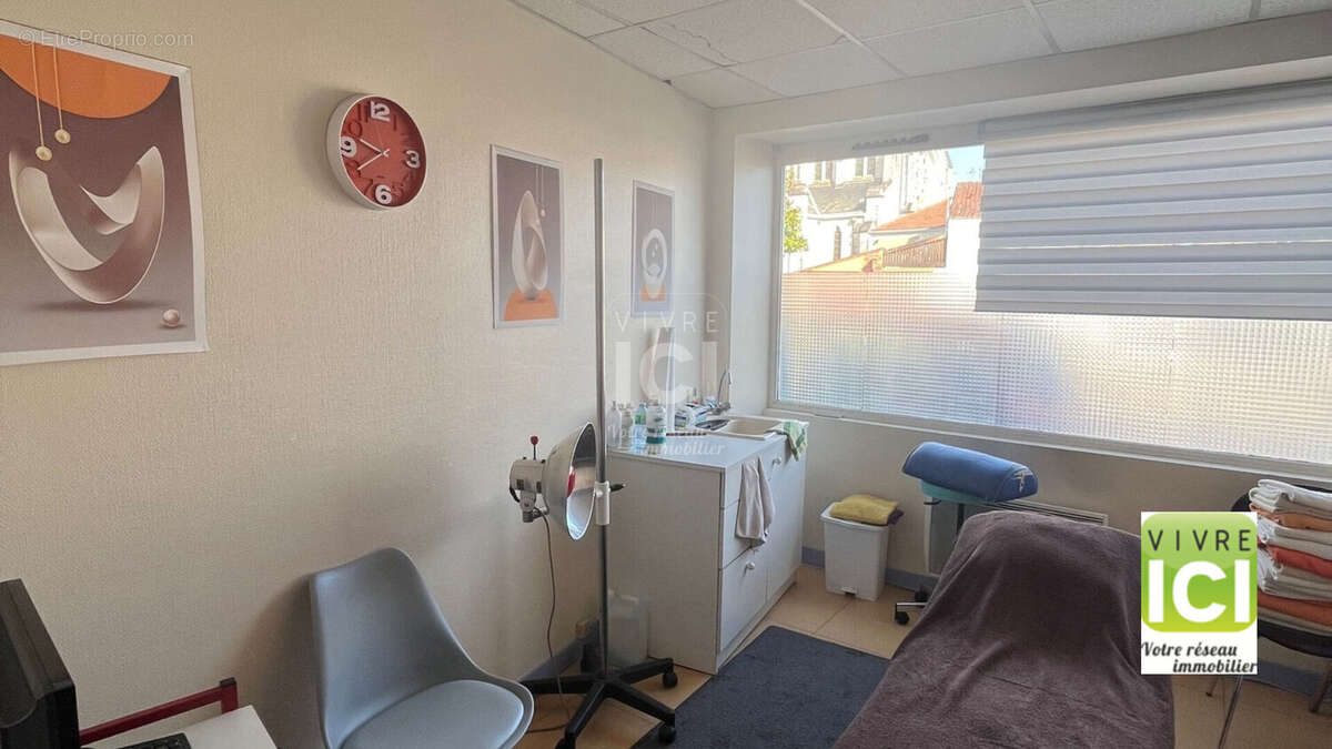 Commerce à LA CHAPELLE-BASSE-MER