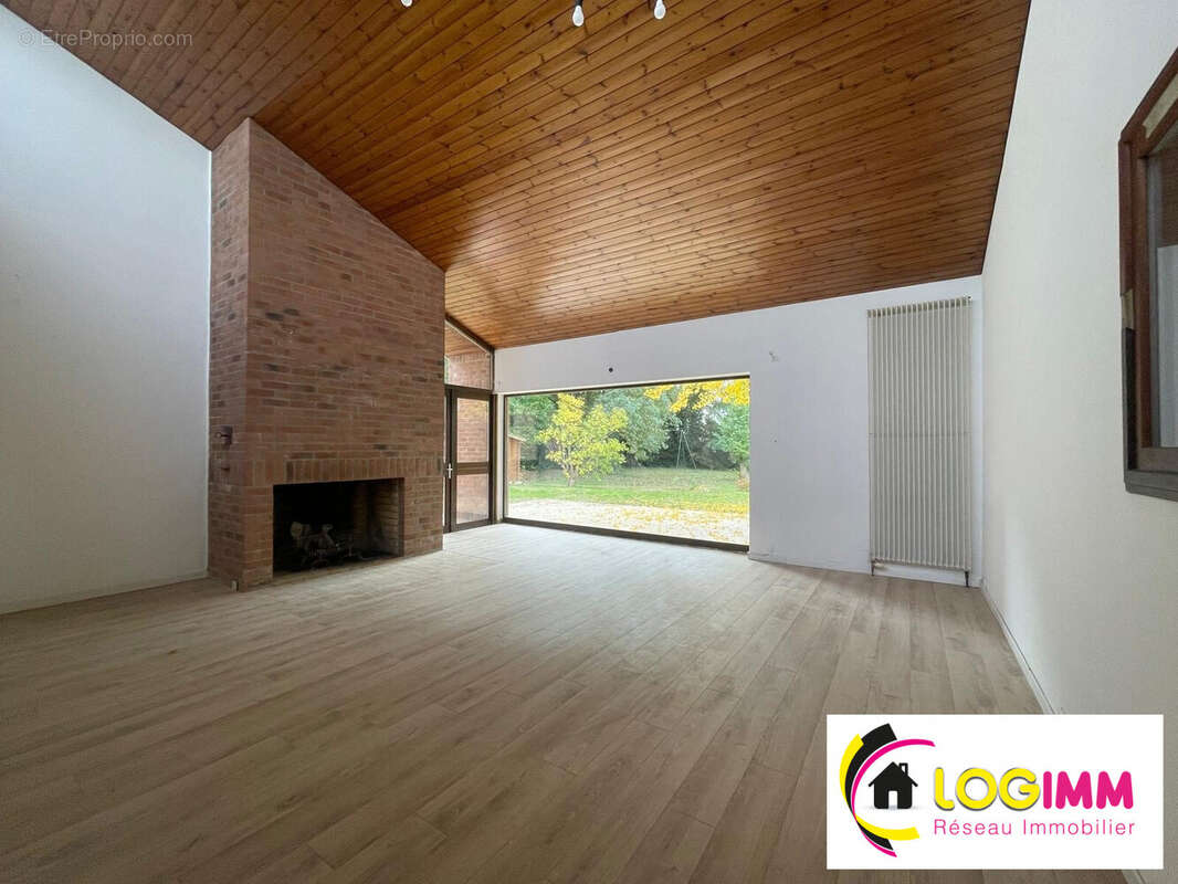 Maison à AULNOYE-AYMERIES