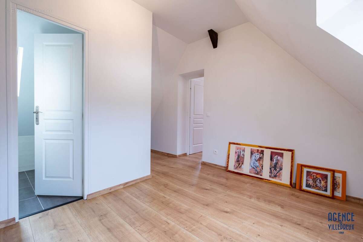 Appartement à VILLEPREUX