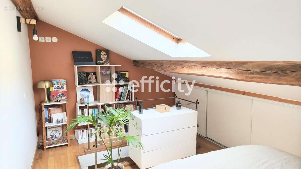 Maison à NEAUPHLE-LE-CHATEAU