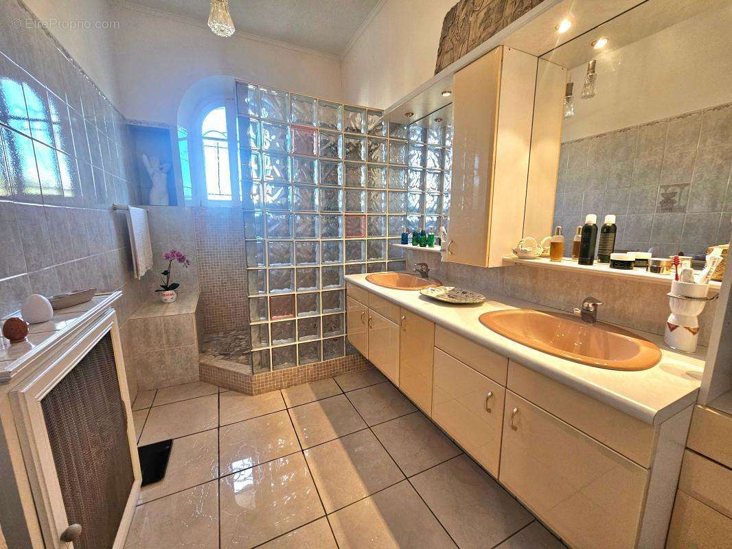 Maison à LA VALETTE-DU-VAR