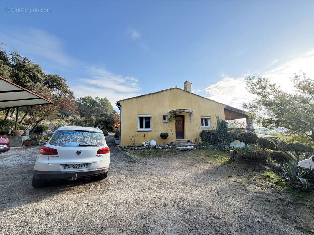 Maison à VILLECROZE