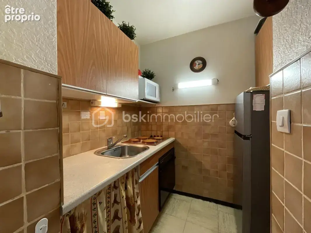 Petite motte – pied-à-terre – piscine & parking - photo 9