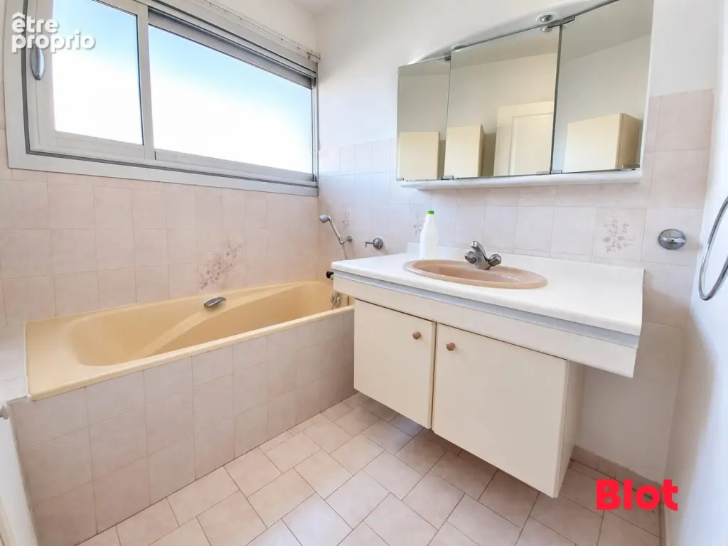 Appartement 5 pièces 85 m² à vendre à Brest (29200) - photo 4