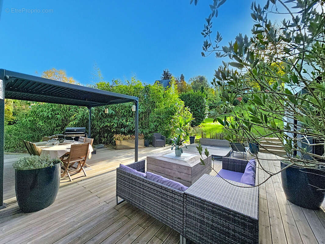 Maison à SAINT-LEGER-DU-BOURG-DENIS