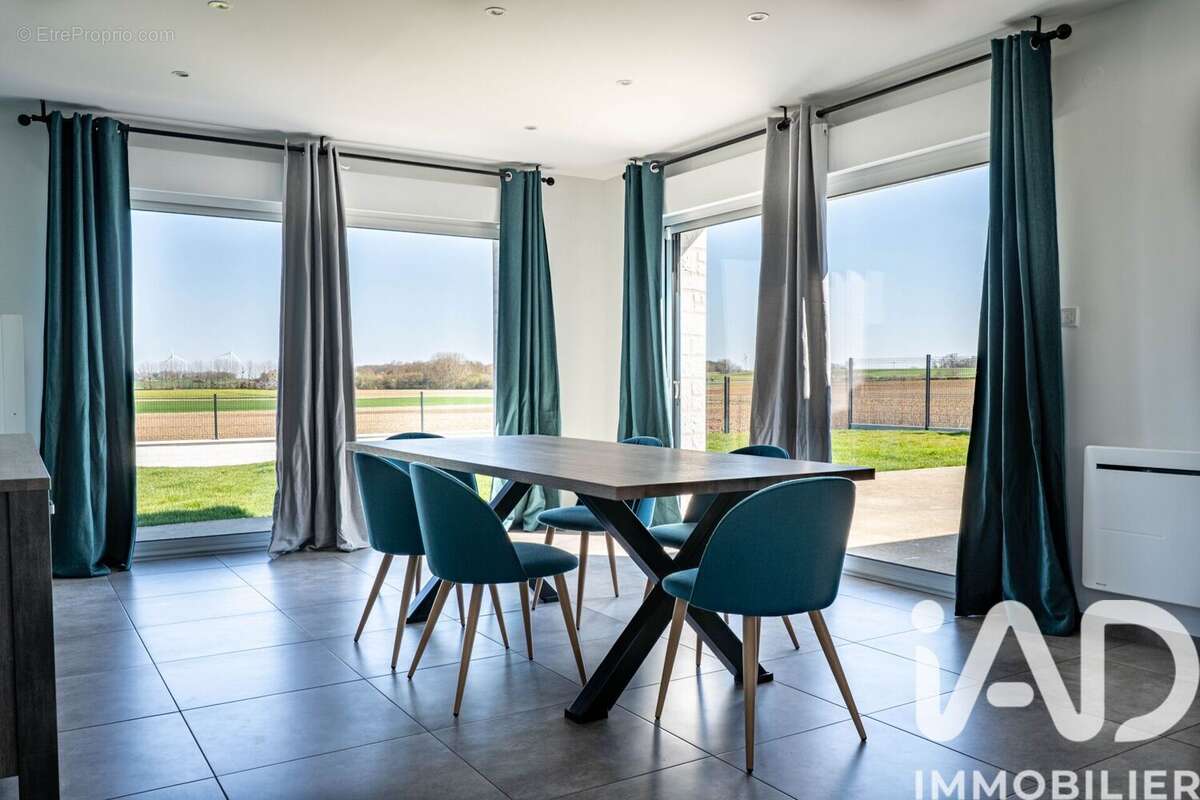 Photo 6 - Maison à MONTESCOURT-LIZEROLLES