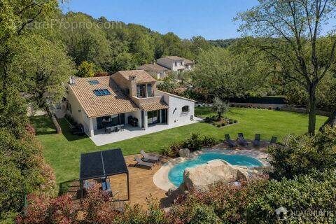 Maison à ROQUEFORT-LES-PINS
