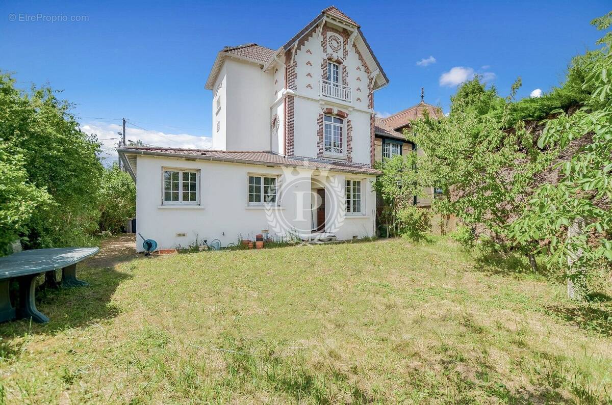 Maison à EAUBONNE