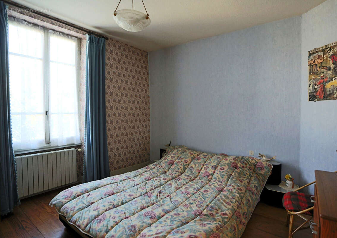 Maison Espinasse 7 pièce(s) 157 m2 - photo 9