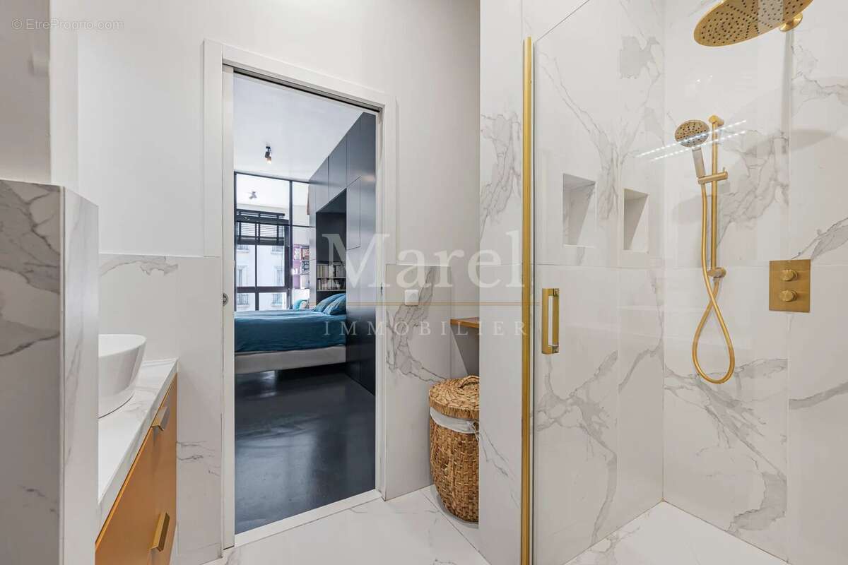 Appartement à PARIS-9E
