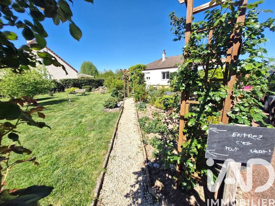 Photo 1 - Maison à SAINT-PERE-SUR-LOIRE