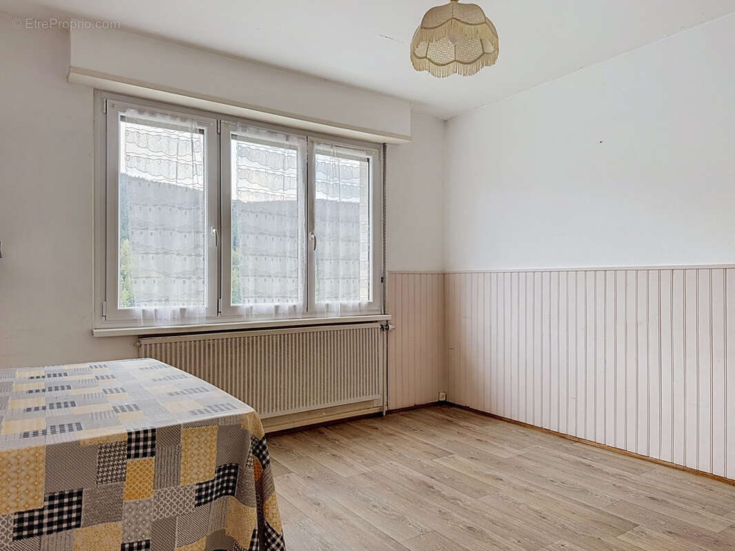 Maison 149 m2 avec vue panoramique, garage et jardin, sur 5.95 ares - photo 5
