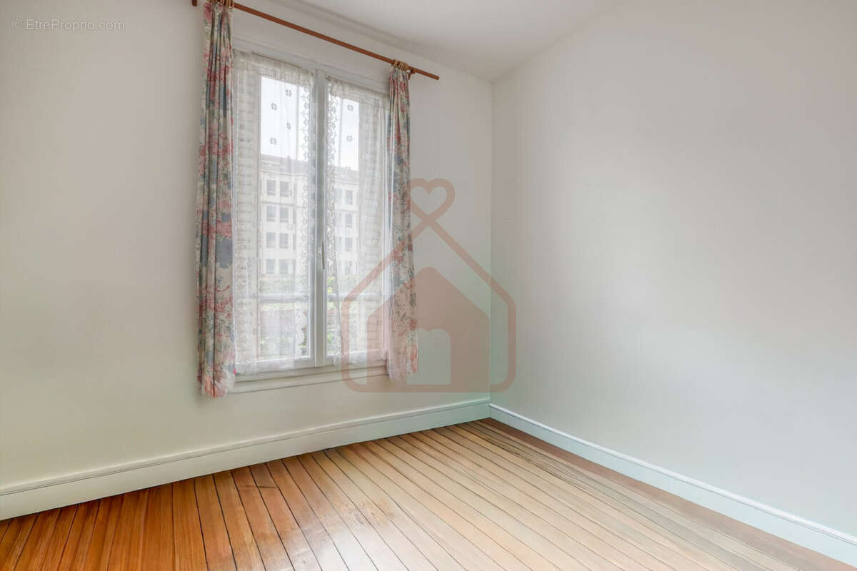 Appartement 34 m² à Le Kremlin-Bicetre  - photo 4