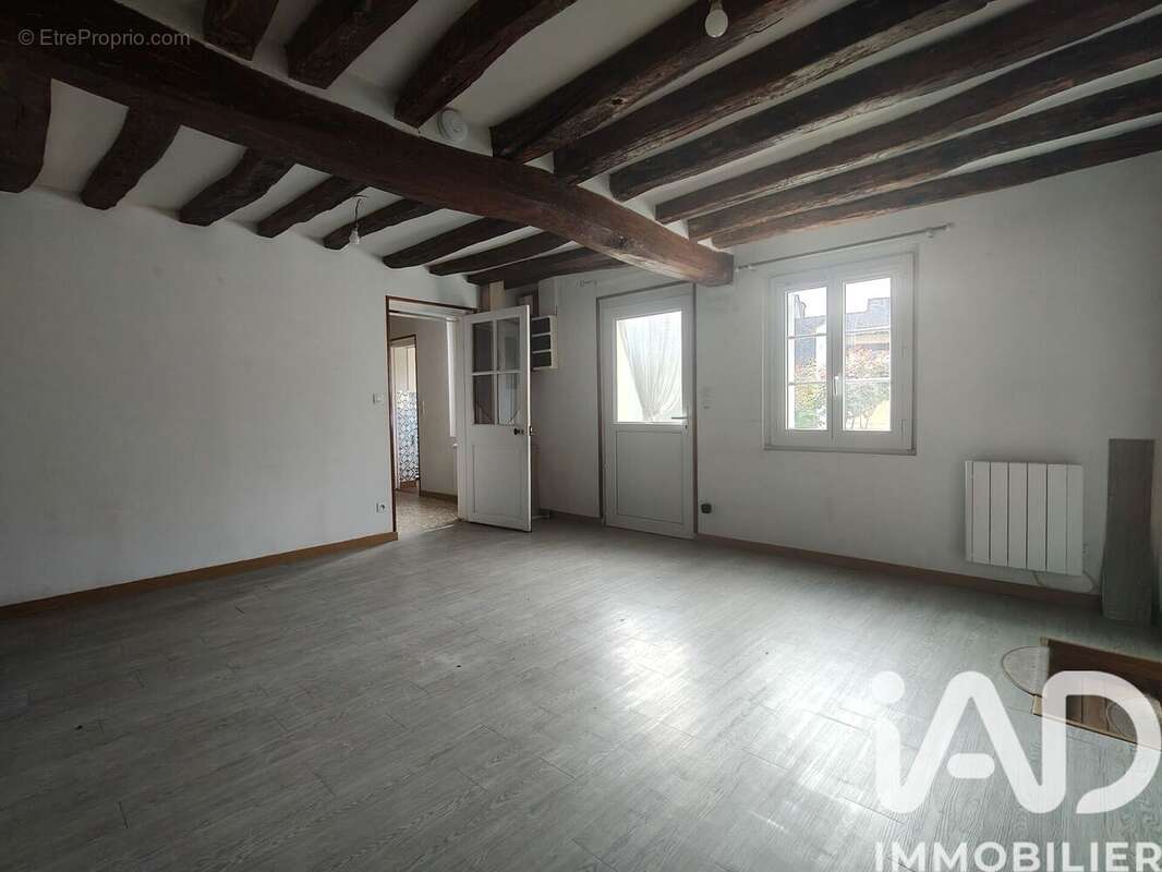 Photo 3 - Maison à ARNIERES-SUR-ITON