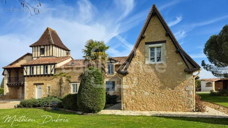 Domaine de caractère du XVIIᵉ siècle rénové - Propriété de charme avec piscine et parc arboré - Entre Périgueux et Bergerac - photo 28