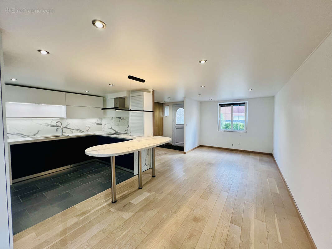 Maison à EVIN-MALMAISON