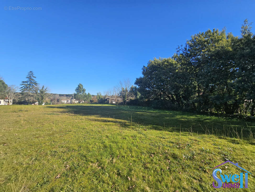 Terrain à LEVIGNACQ