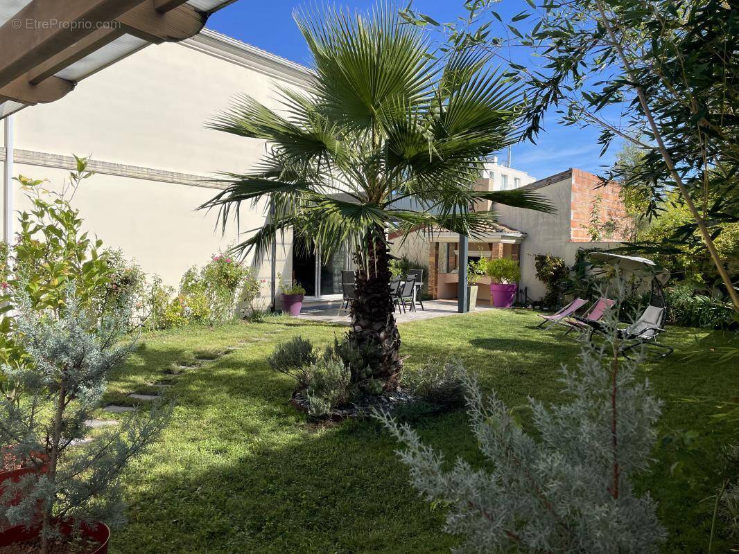 Maison à LE BOUSCAT