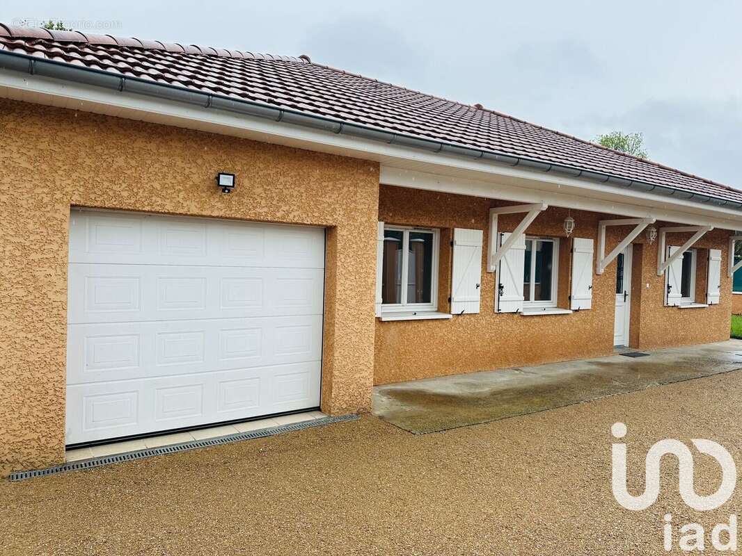 Photo 2 - Maison à MONTALIEU-VERCIEU