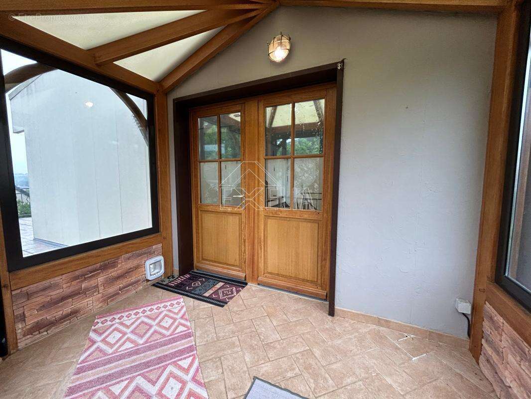 Maison à BONNIERES-SUR-SEINE