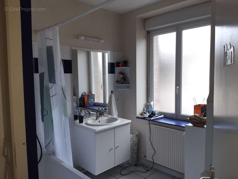 Appartement à DUNIERES