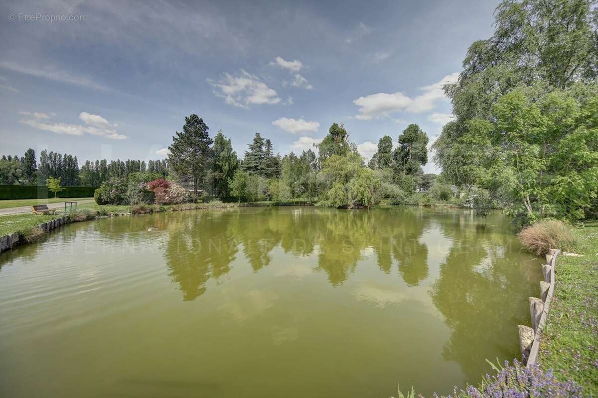 Maison à CRESPIERES