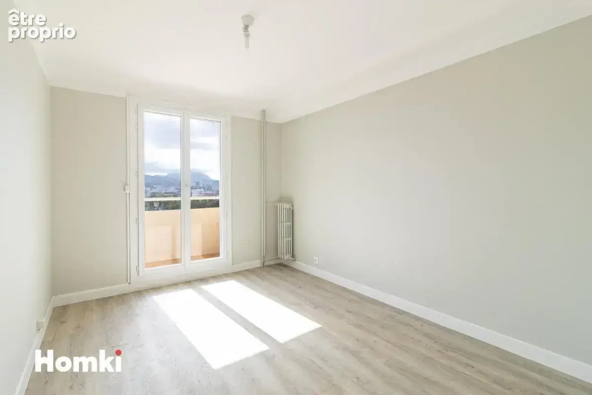 Appartement T4 de 75 m² à Marseille 13006, Boulevard Vincent Delpuech - photo 9