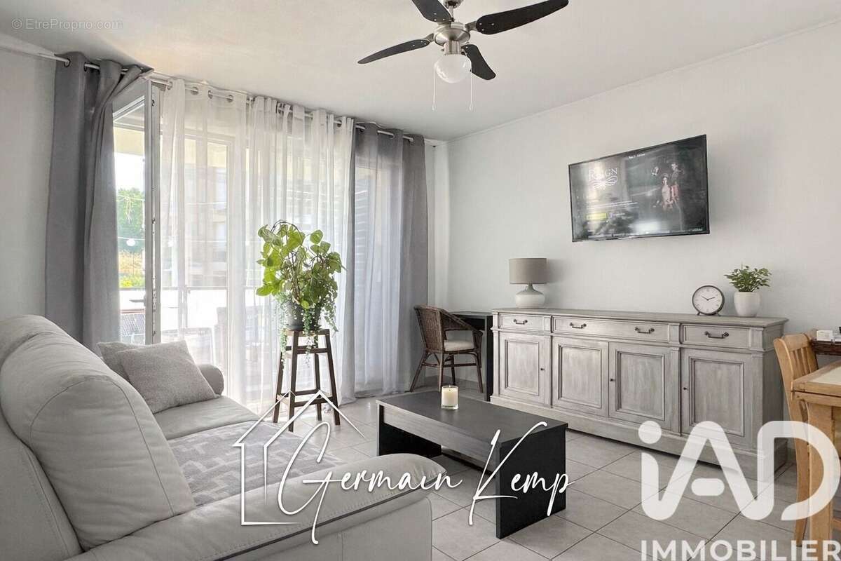Photo 2 - Appartement à L'ISLE-D'ABEAU