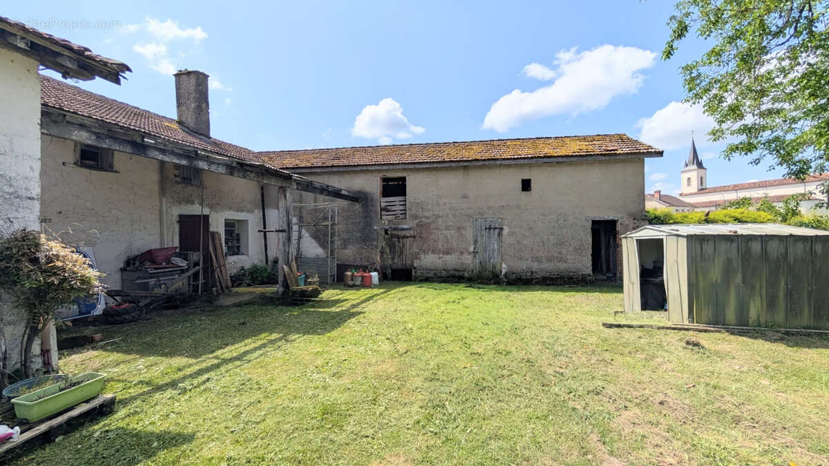 Maison à HAGETMAU