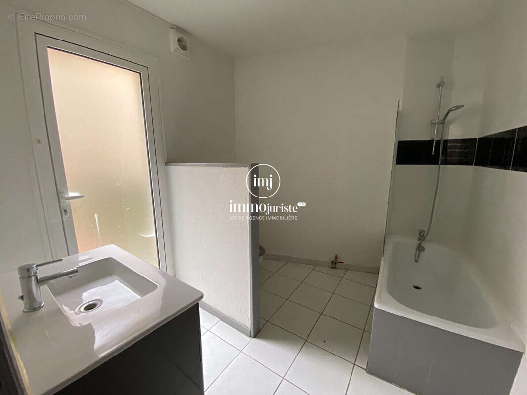 Appartement 328 m² à Limoges  - photo 4