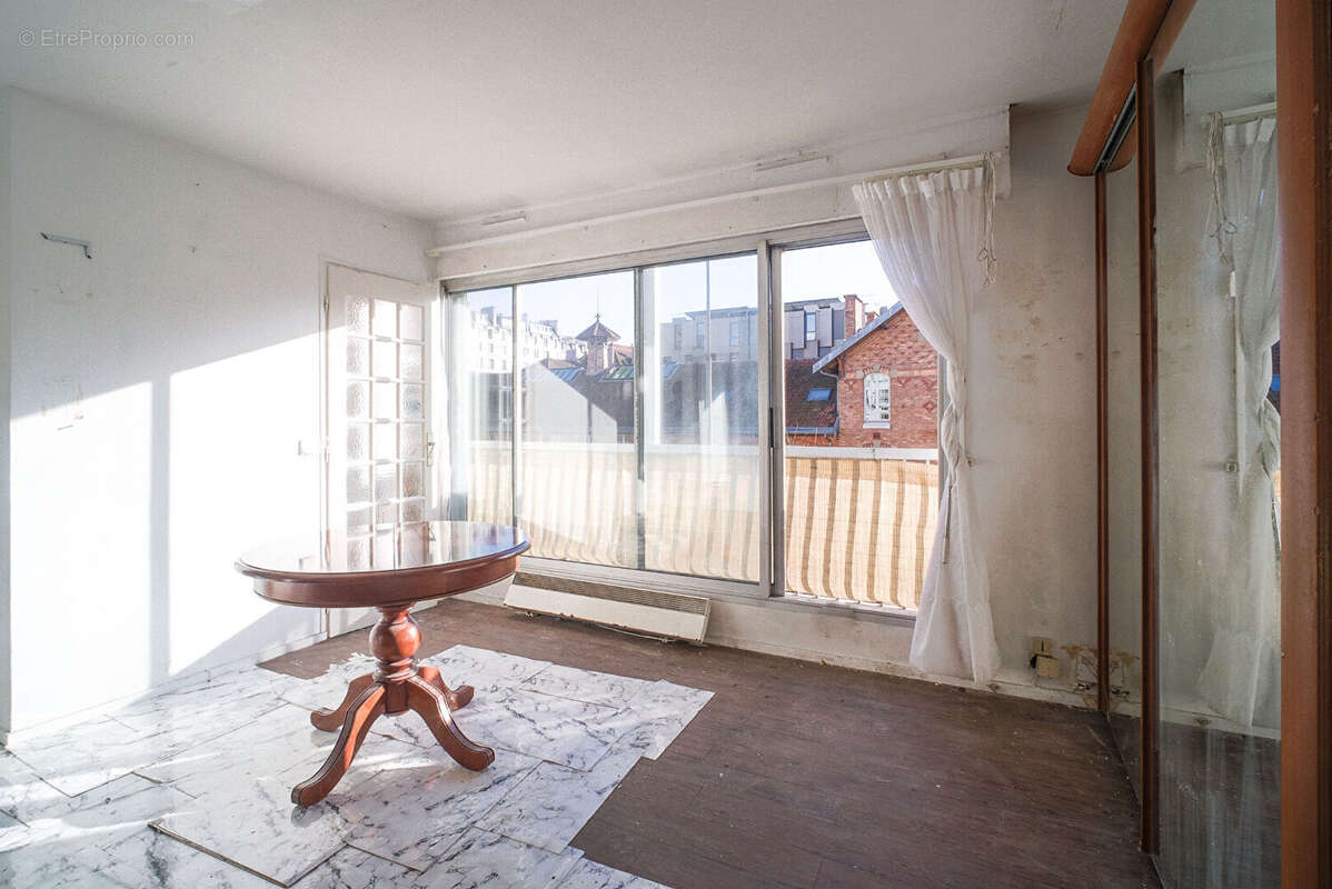 Appartement à PARIS-15E