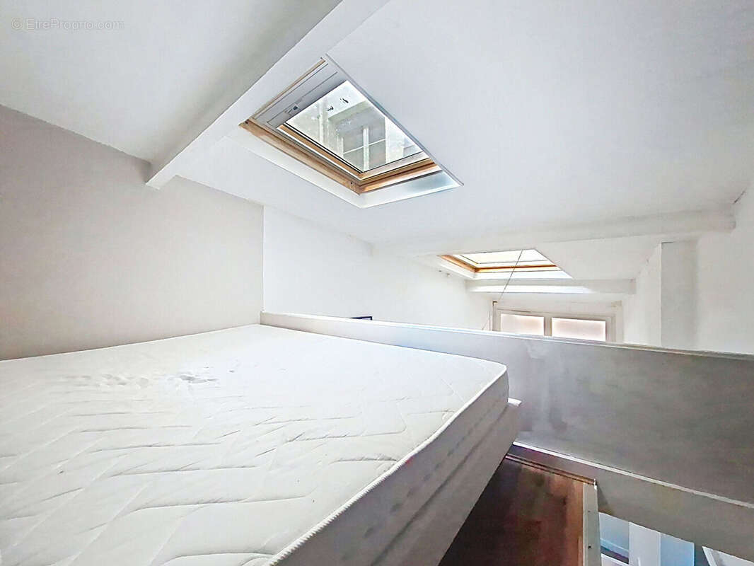 Appartement à PARIS-1E