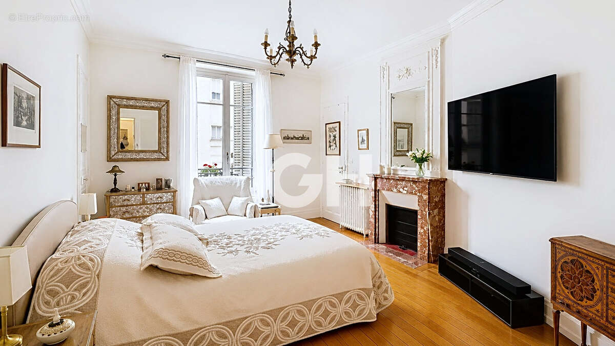 Appartement à PARIS-11E