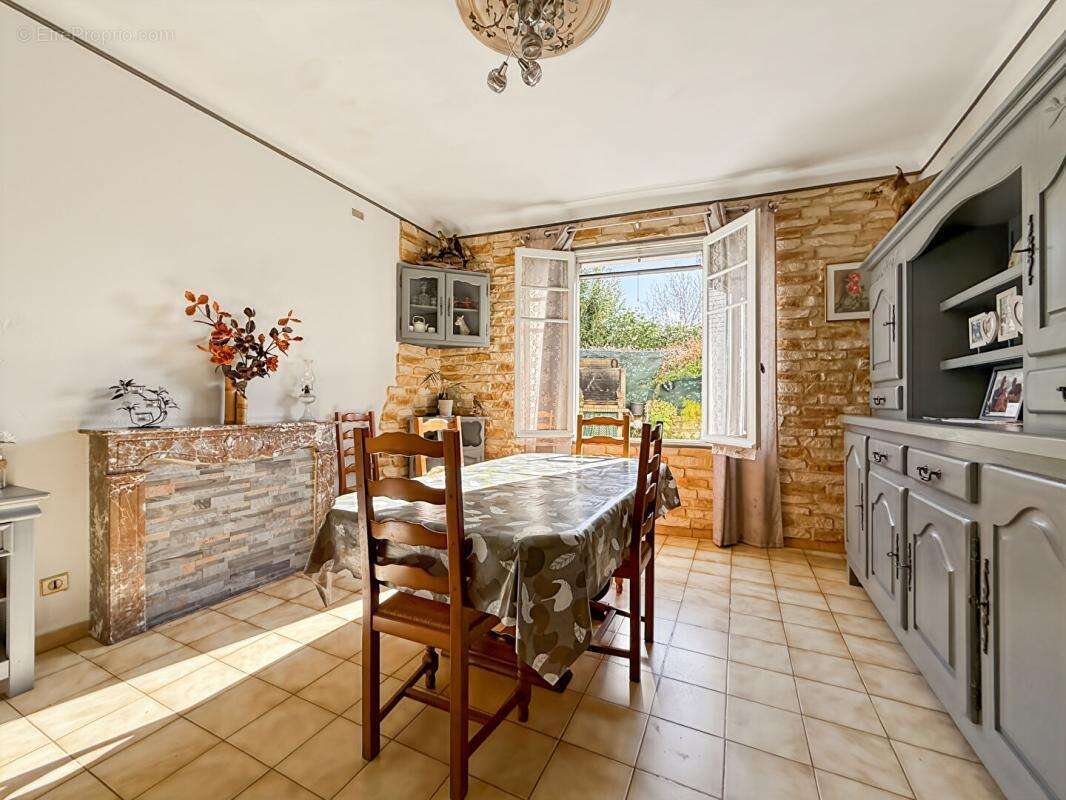 À vendre - maison de village  - eyragues - photo 5