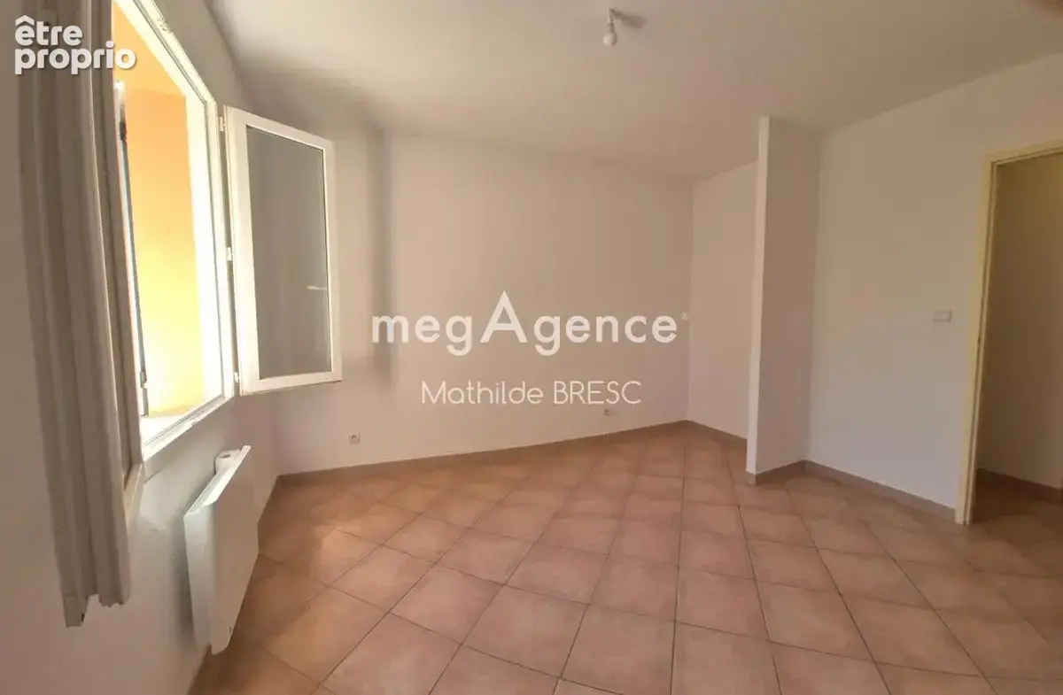 Maison 90m2, plain-pied, récente, terrain plat et arboré - photo 9