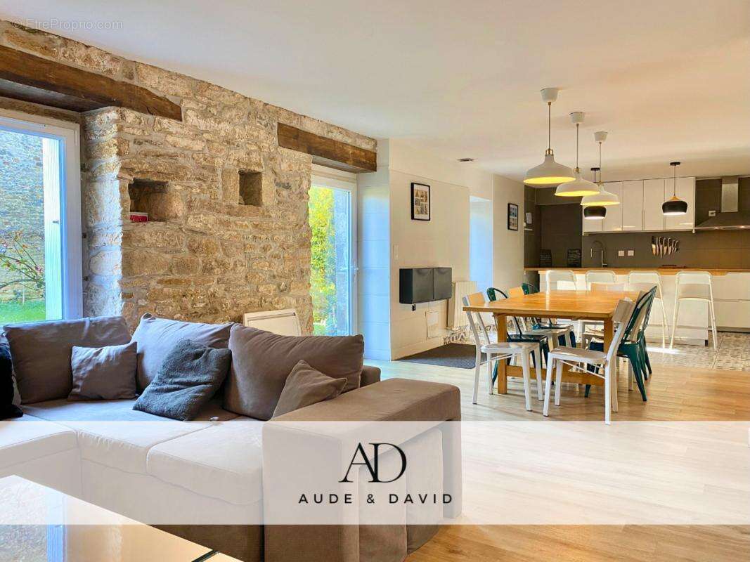 Maison à POULDREUZIC