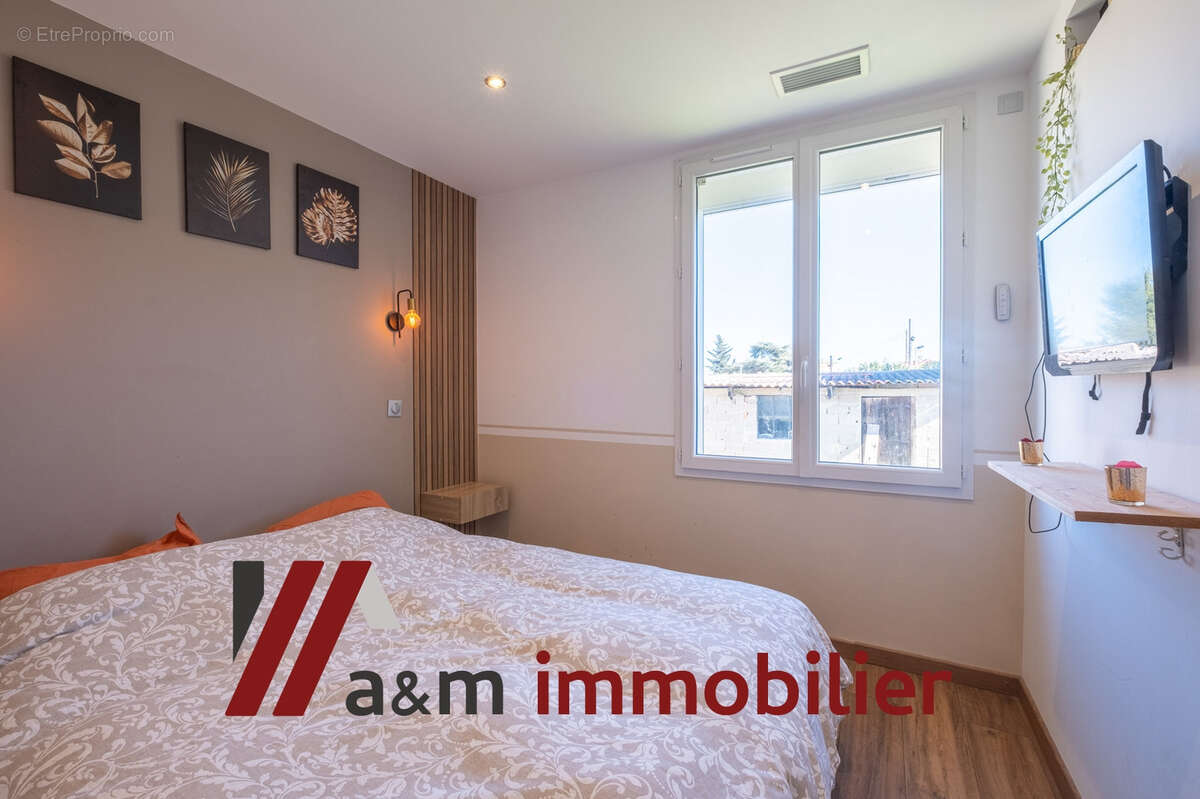 Maison à CHATEAUNEUF-LES-MARTIGUES