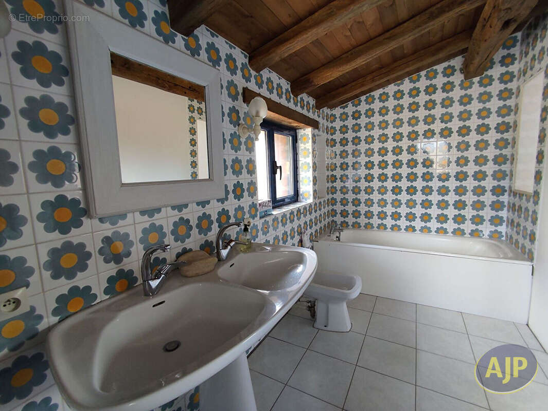 Maison à LA BRETONNIERE-LA-CLAYE