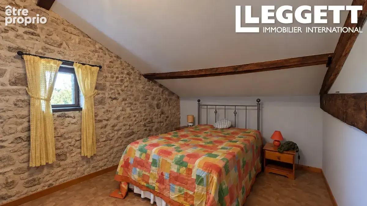 Charmante maison de caractère de 2 chambres avec jardins près de Ménigoute - photo 4