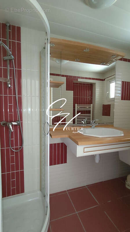 Maison à VILLARD-BONNOT