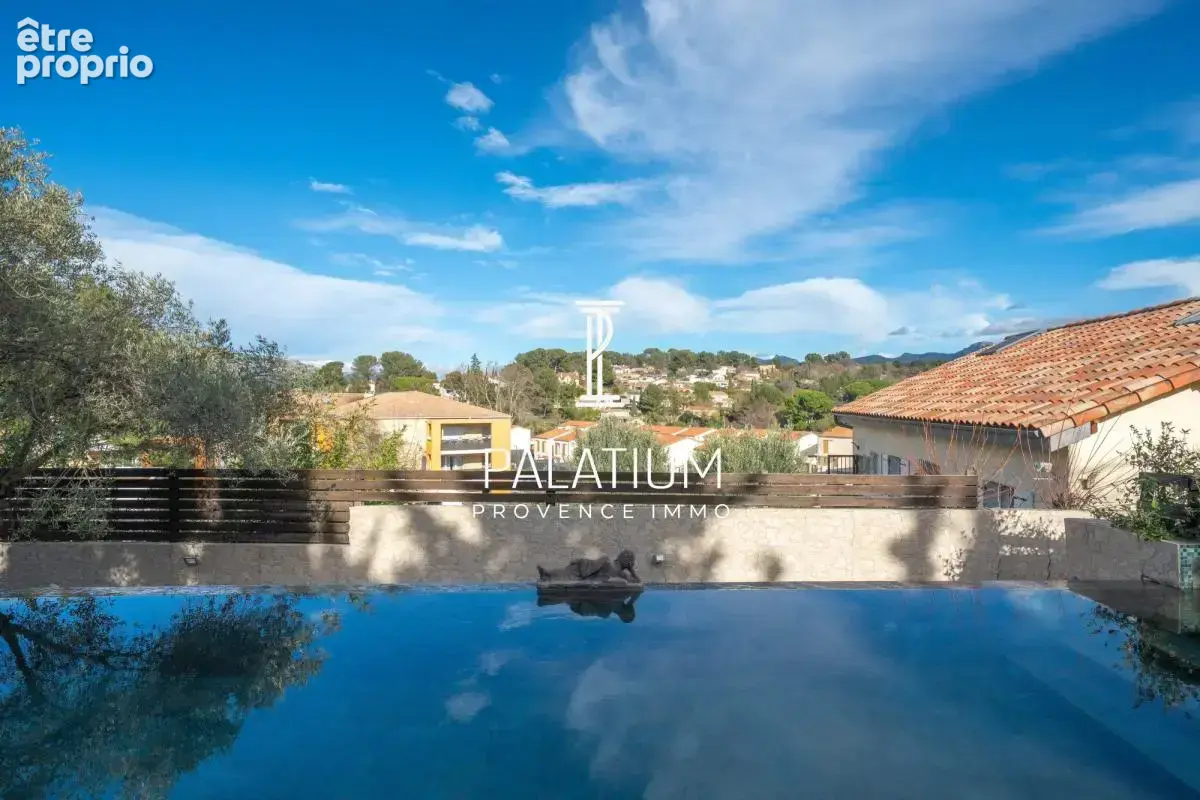 Maison rénovée avec 2 appartements – Vue panoramique sur la Sainte-Baume, Aubagne - photo 3