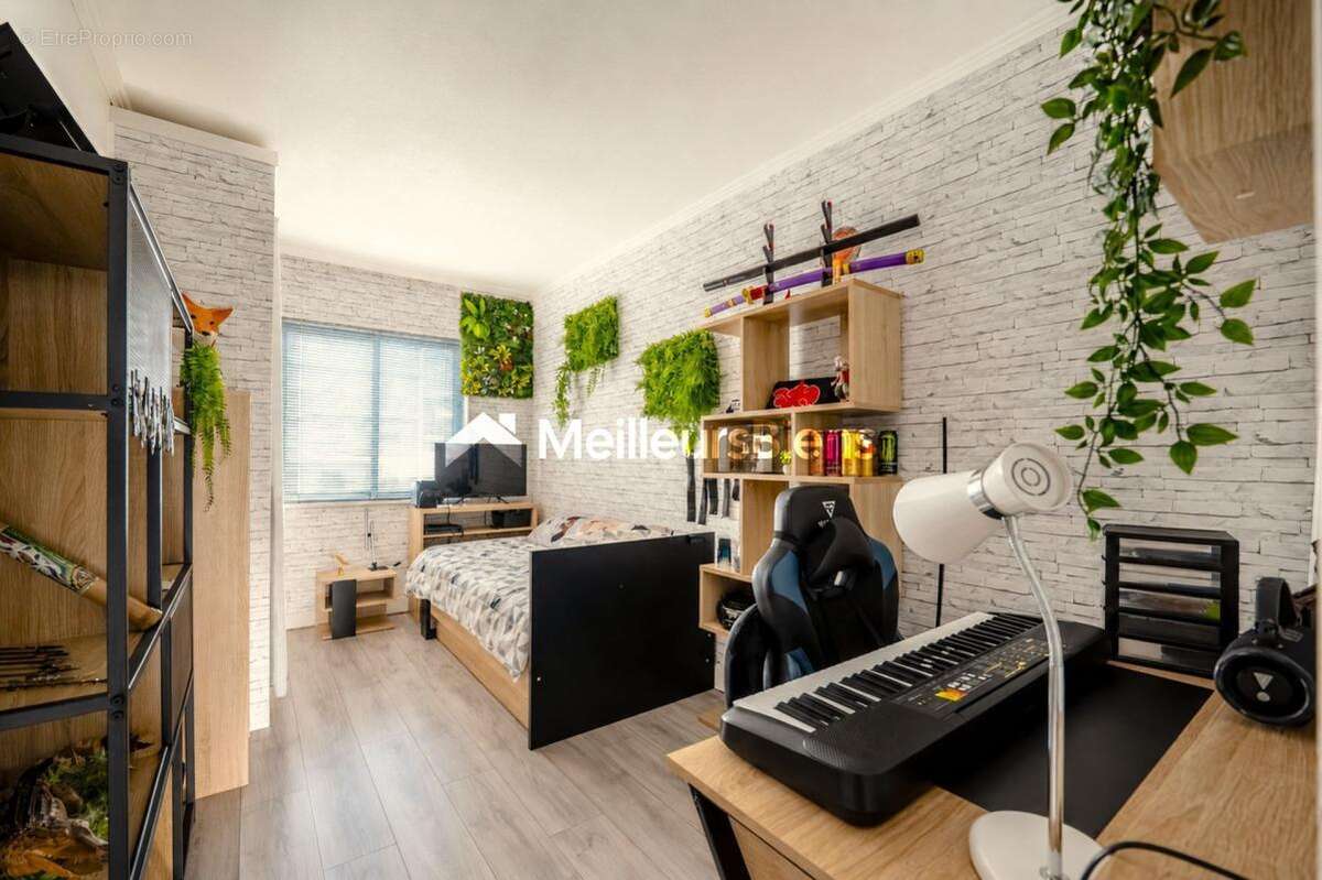 Appartement à FRESNES