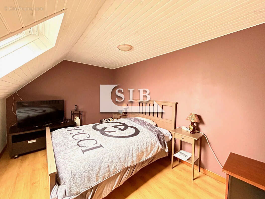 Maison à LA VILLE-DU-BOIS