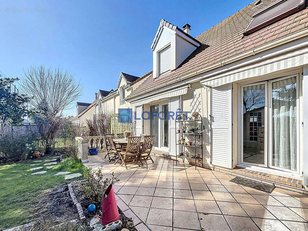 Maison à SAVIGNY-SUR-ORGE